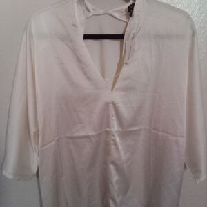 Banana Republic Cream V-Neck Silk Blouse